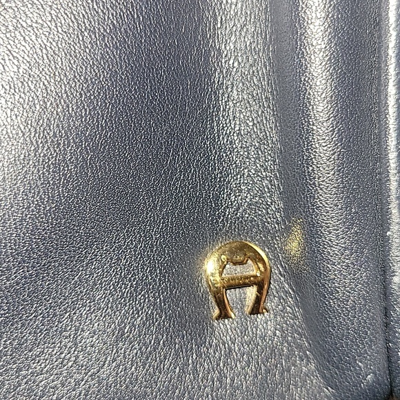 Ettienne Aigner Black Leather Crossbody Bag - Picture 4 of 15